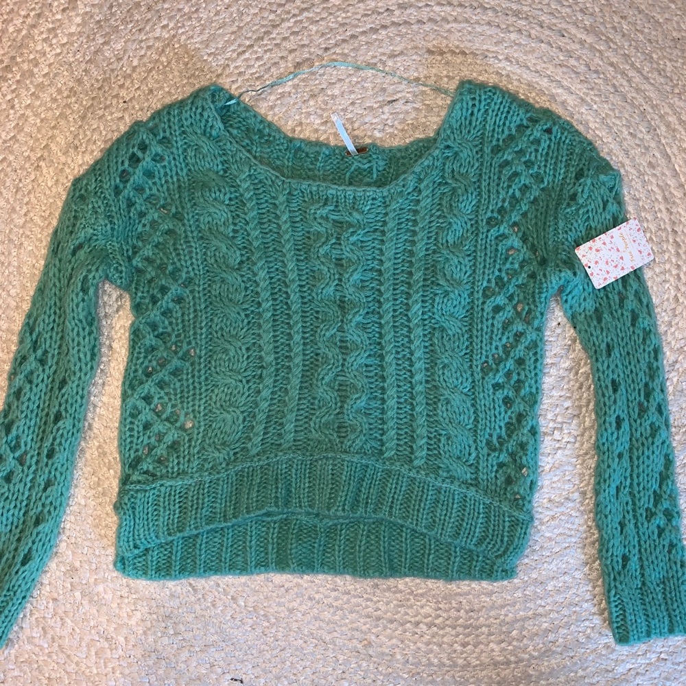 FREE PEOPLE GREEN SWEATER